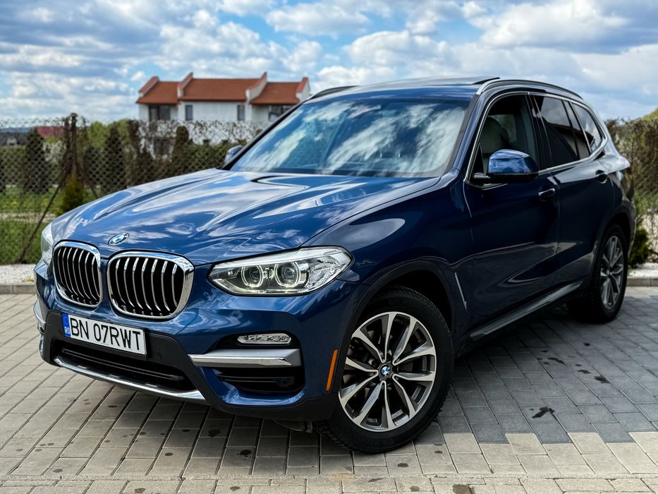 BMW X3 30i XDrive Panoramic HeadUp Interior Sport