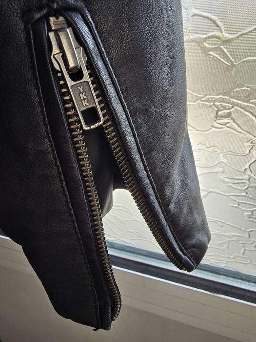 Продавам мъжко кожено яке