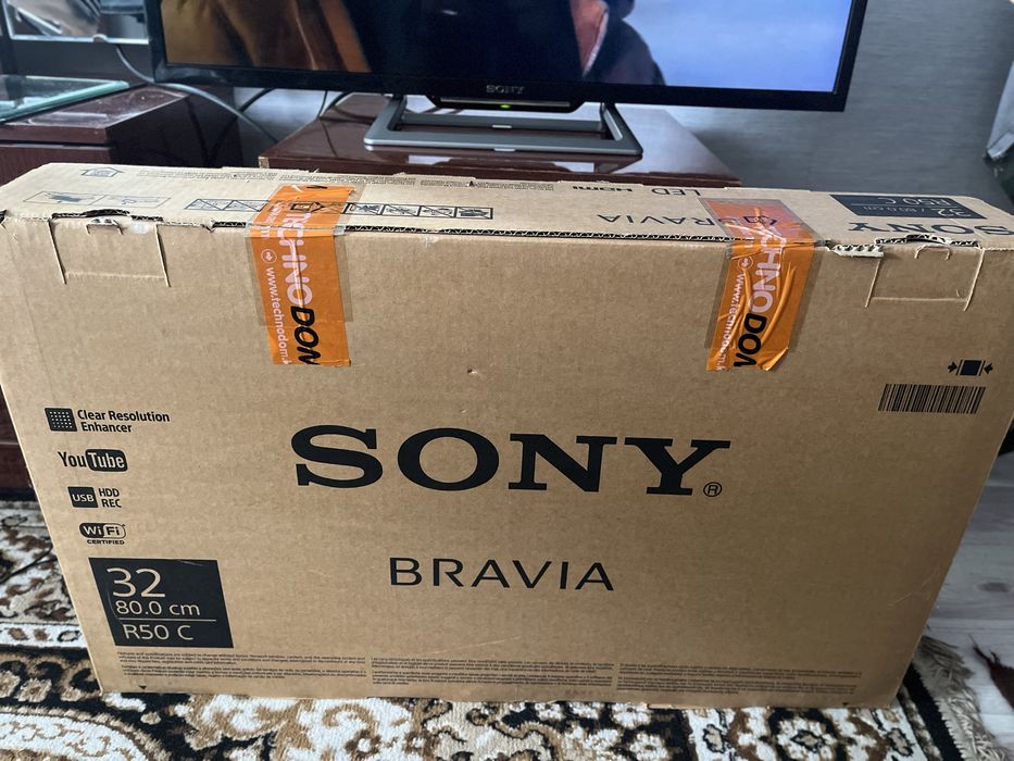 Продам смарт телевизор Sony