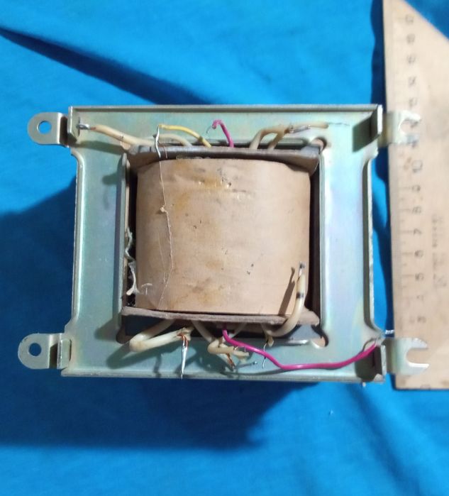 Трансформаторы  от радиотехники.