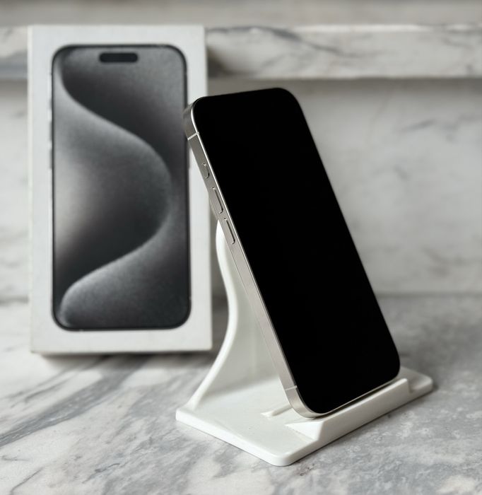 IPhone 15 Pro 256GB  White  E-Sim