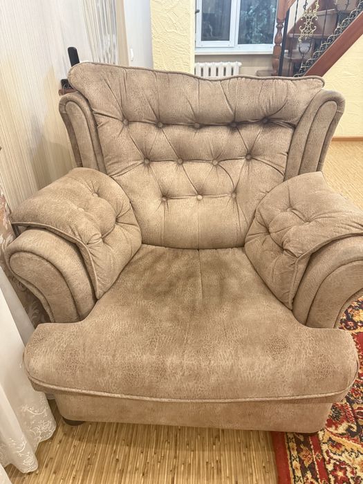 Продам диван и Кресло