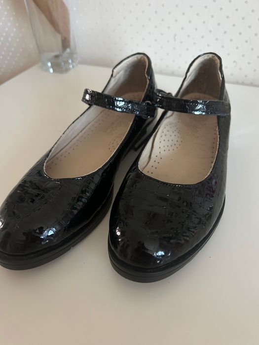 кожаные туфли для девочек