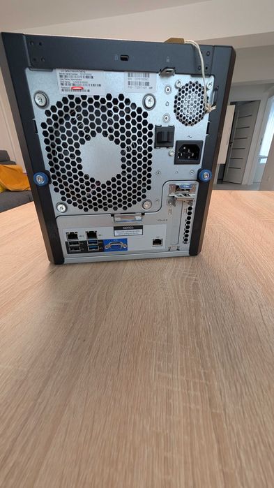 Vand HP G8 Proliant Microserver NAS/Backup/File server/etc.