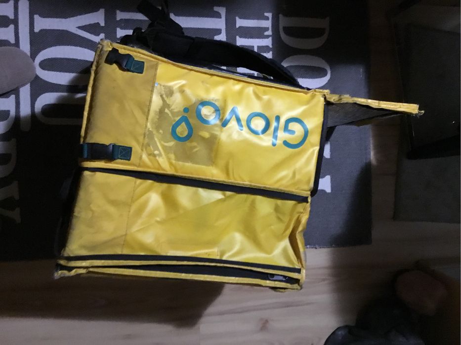 Geanta glovo bolt wolt etc curier pret fix fix