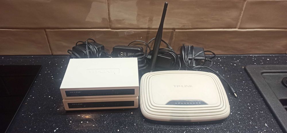 Суичове и рутер TP Link