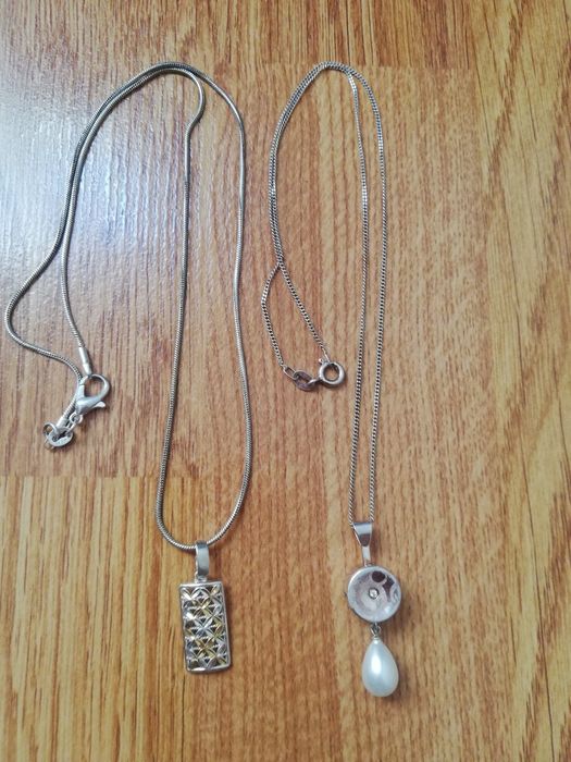 Продам серебряные кулоны на цепочках