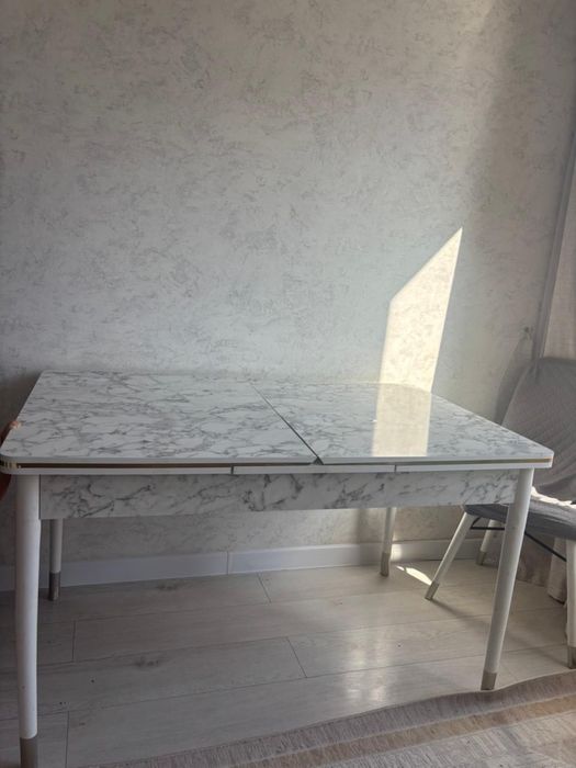 Стол кухонный трансформер.