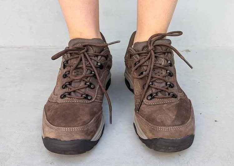 Трекинг обувки New Balance # 37,5