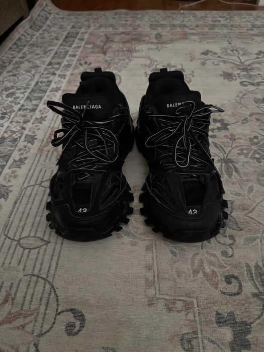 balenciaga track led