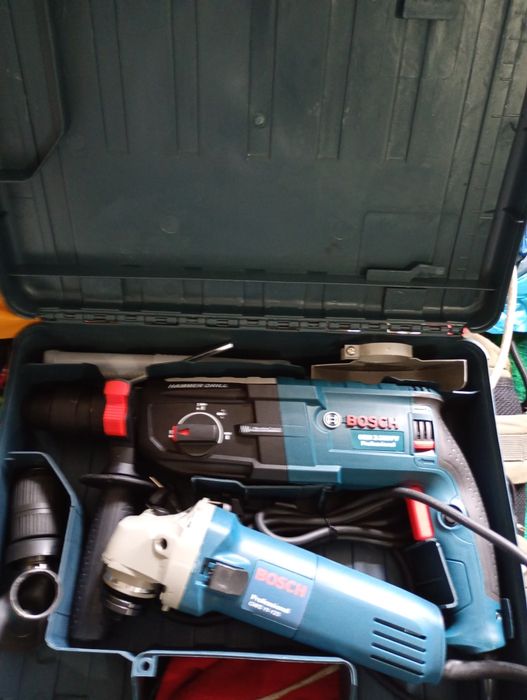 Set bormașină  1500wBosch+ flex Bosch noi preț 550lei fix nu schimb