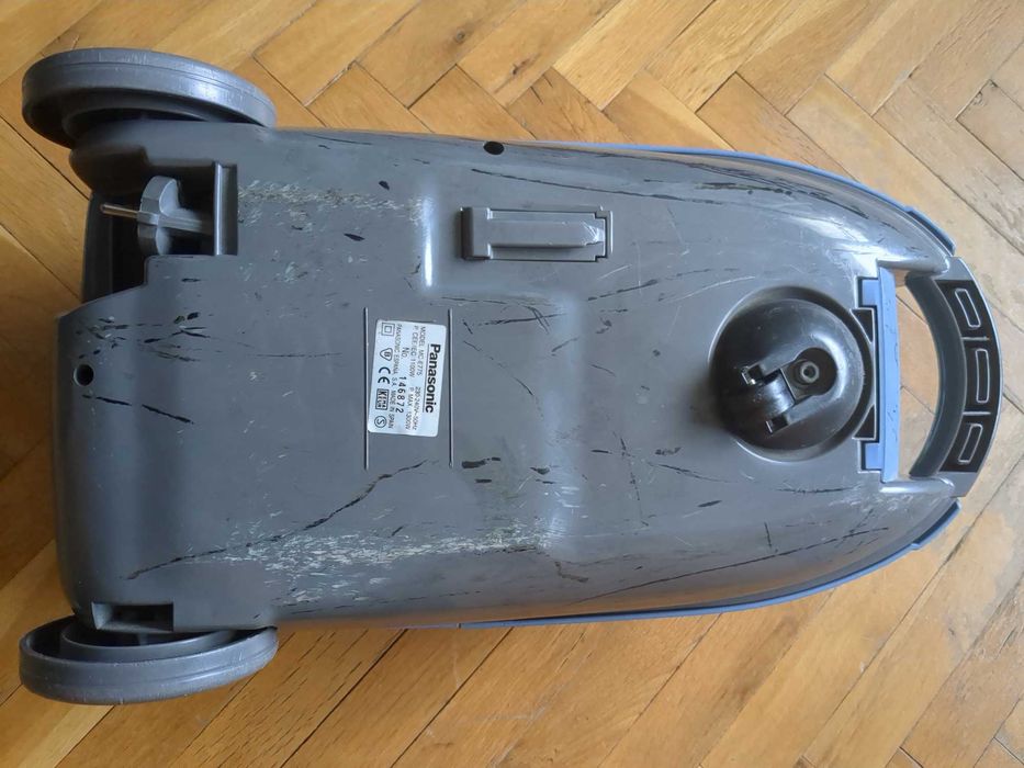 Прахосмукачка Panasonic MC-E775