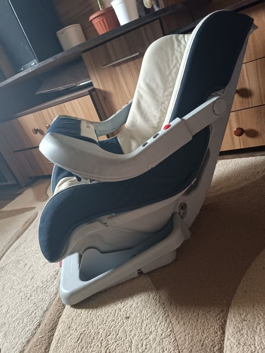 Продам авто кресло!