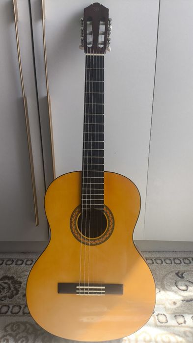 Гитара Yamaha c40 обмен есть