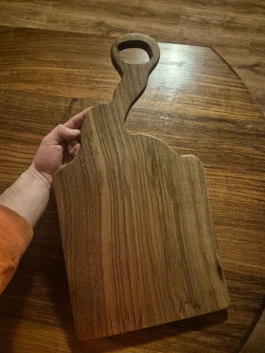 Tocator din lemn de nuc