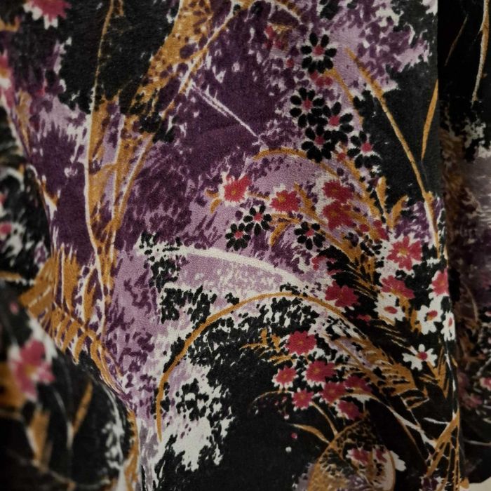 Различни качествени  Платове