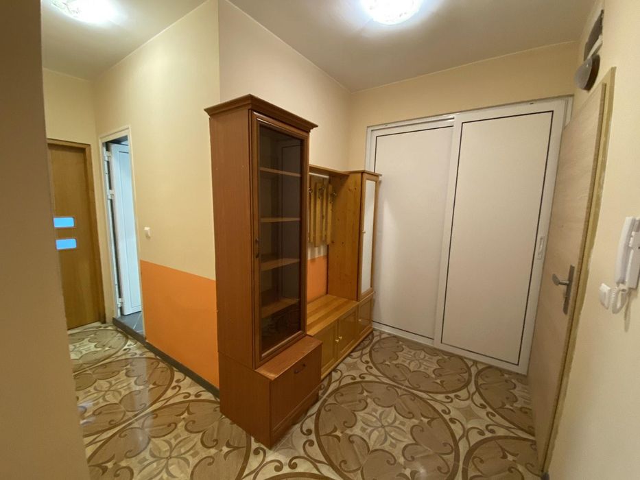 Дава се под наем Тристаен апартамент в София, Студентски град - 87 кв.м за 700 € - Снимка #9