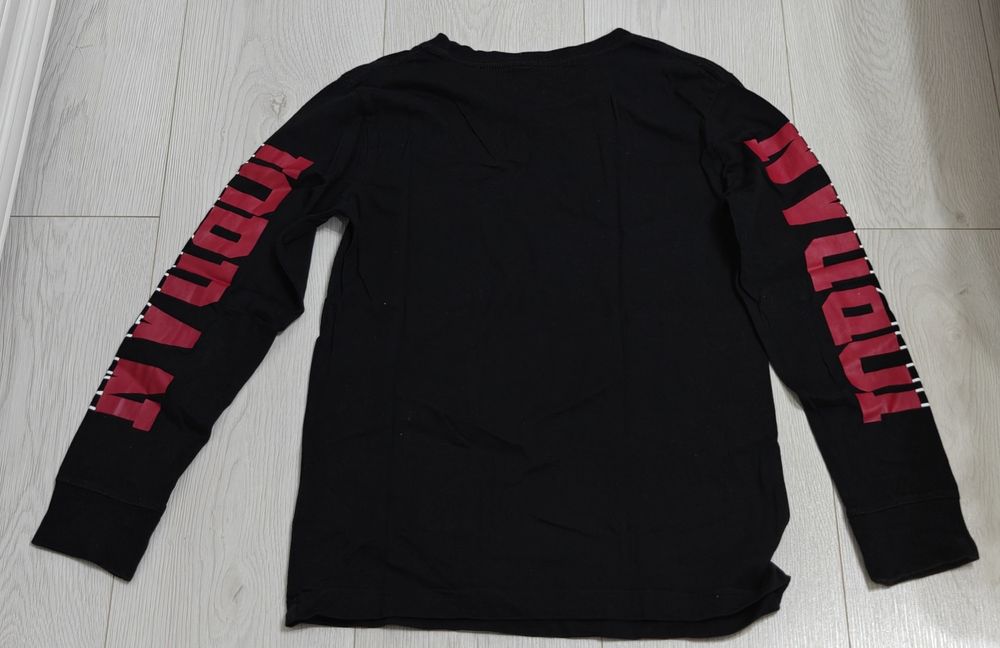 Bluză cu mâneci lungi, Jordan. Mărimea 10-12 ani