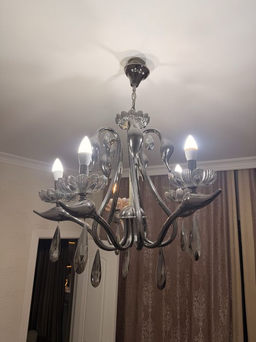 Люстра для спальни и гостинной