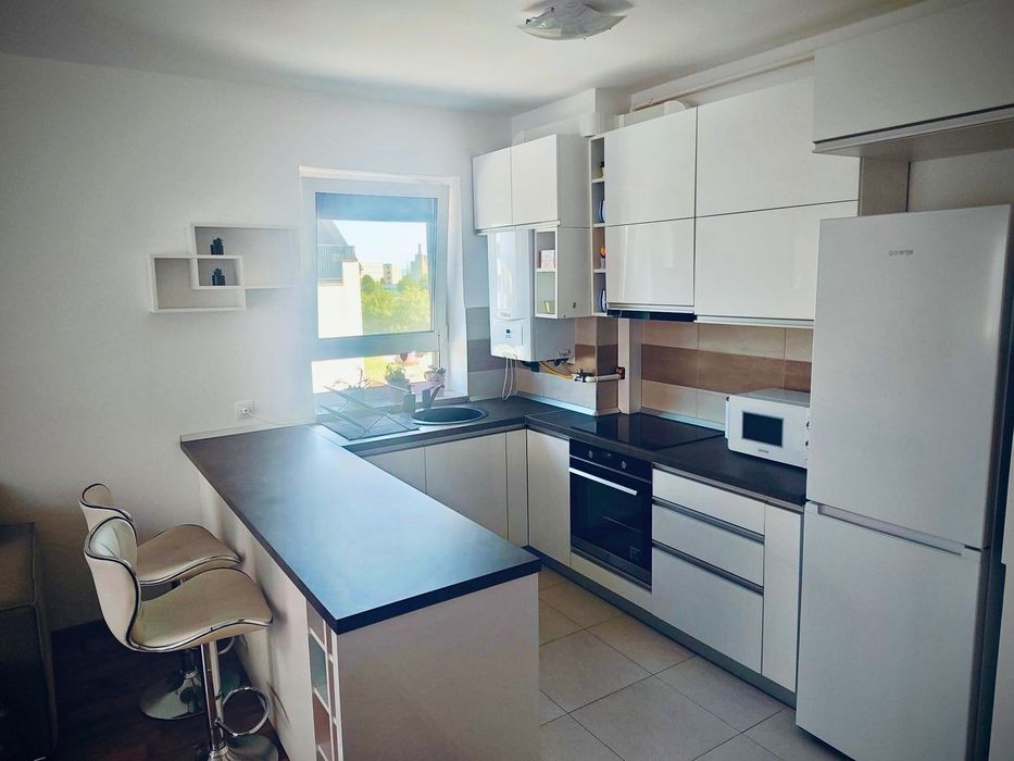 Ofer spre ÎNCHIRIERE termen lung/ mediu APARTAMENT 2 CAMERE