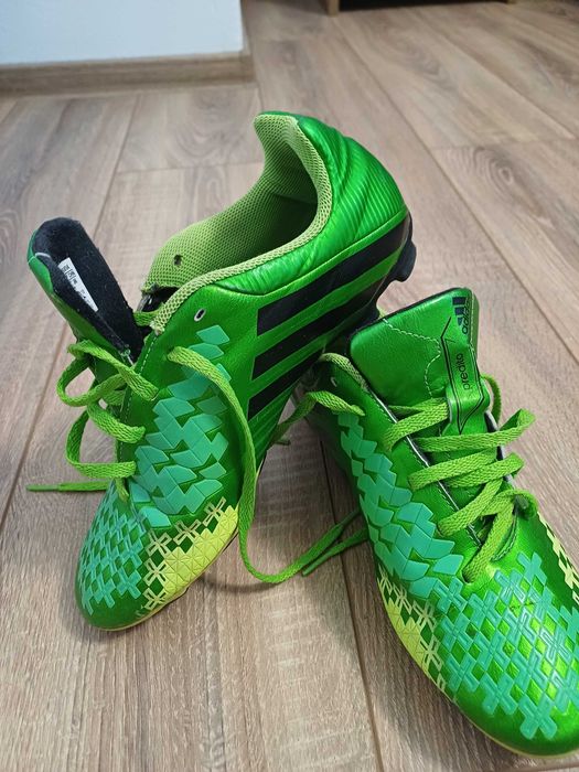 Ghete de fotbal Adidas