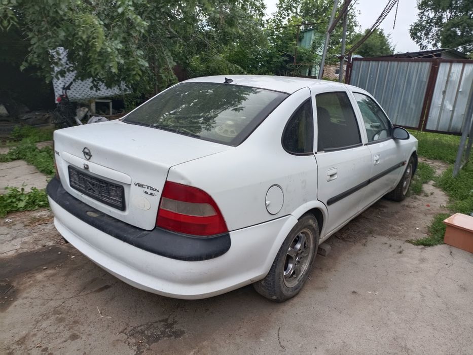 Запчасти Опель Вектра Б