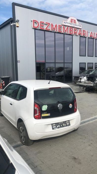 Dezmembram Volkswagen UP 1.0 benzina an fabr 2013