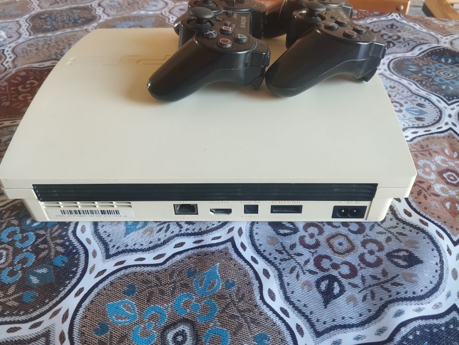 PS 3 Slim sotiladi