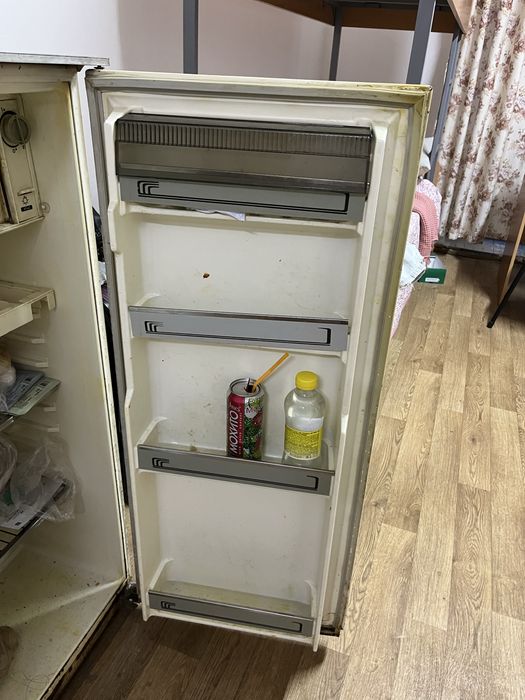 Продам холодильник