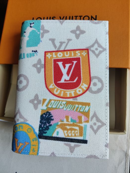 Стилни кожени портмонета Louis Vuitton