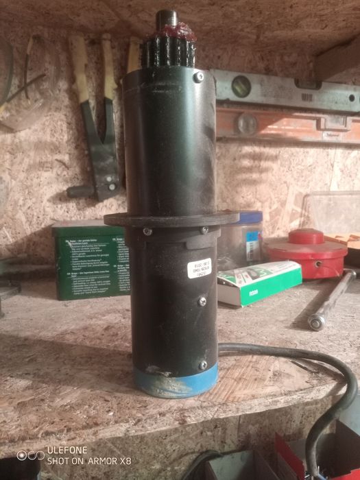 Motor cu reductor pnt diferite operatiuni