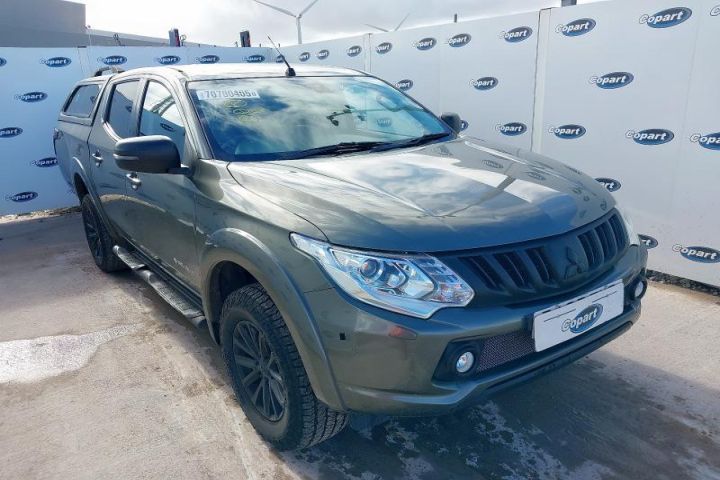 Dezmembrez Mitsubishi L200 5 [2015 - 2020] Pickup 2.4 D MT (154 hp)