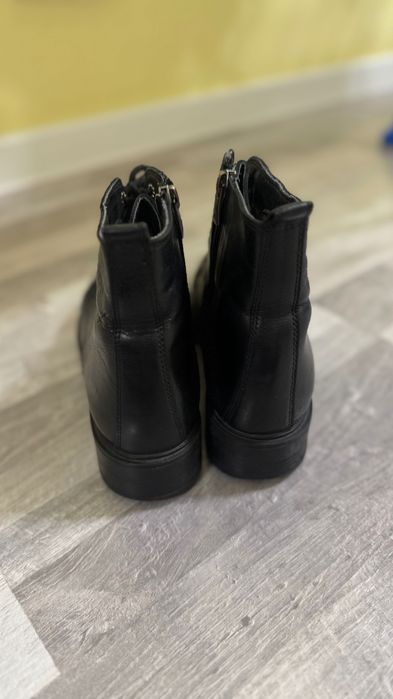 Женские ботинки зимние