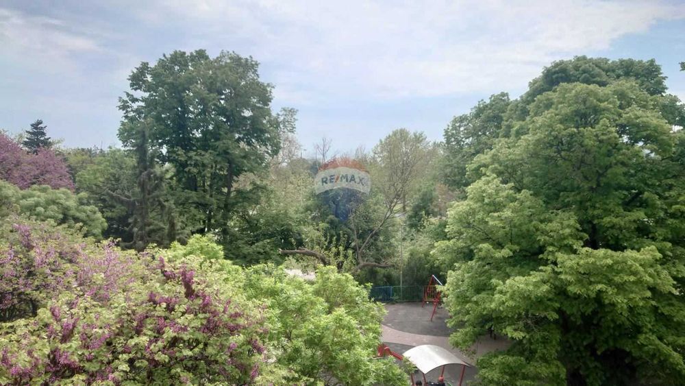 Продава се Многостаен апартамент в Варна, Чайка - 140 кв.м за 2108 €/кв.м - Снимка #1