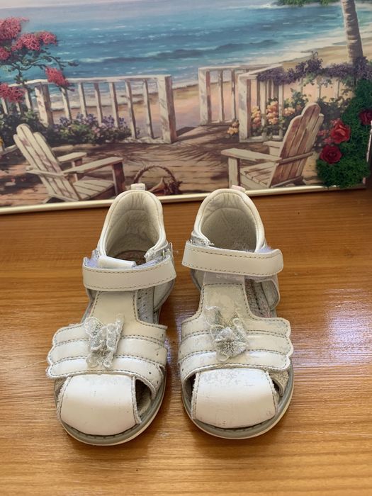 Sandale fetite, Nr 22 + cadou