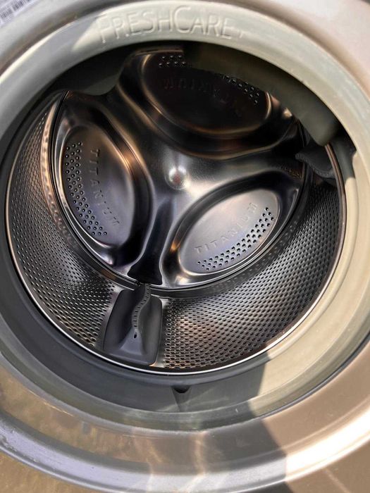 Masina spalat frontala cu uscator Whirlpool 11kg/7kg defecta, eventual dezmembrez
