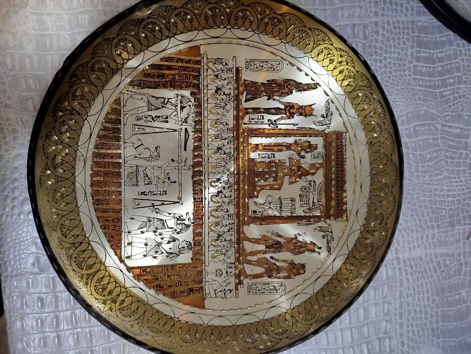 Продам настенную тарелку