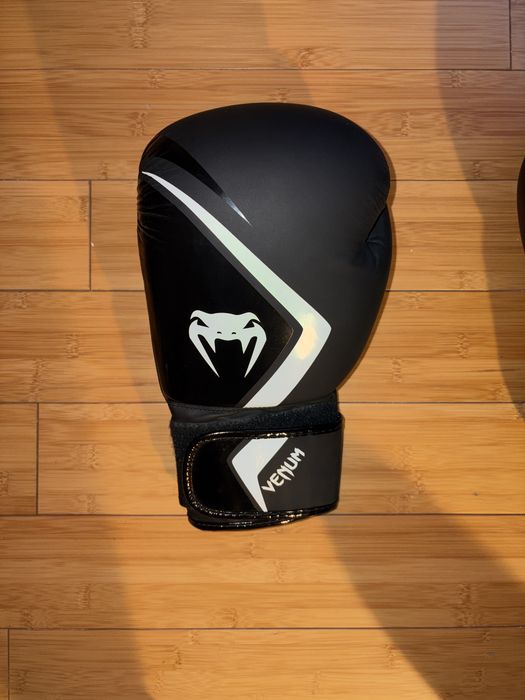 Боксерские перчатки Venum Contender 2.0 16 oz