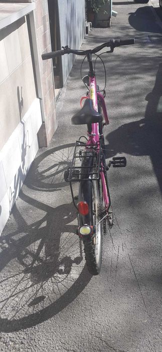 Bicicletă fete DHS Terrana 2414, roți 24 inch, 6 viteze, stare bună