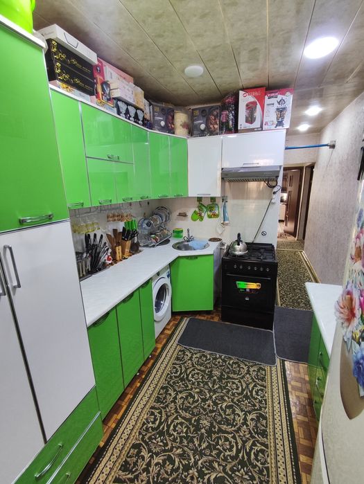 Zafarabodda kvartira sotiladi barcha jihozlari bn birga