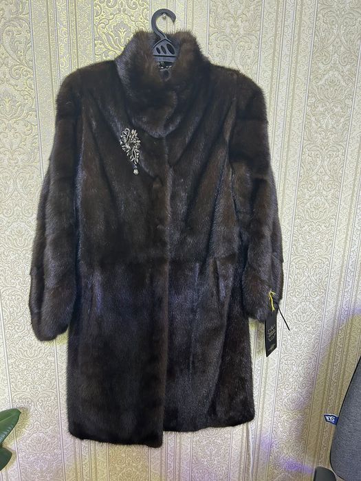 Продам норковую шубу