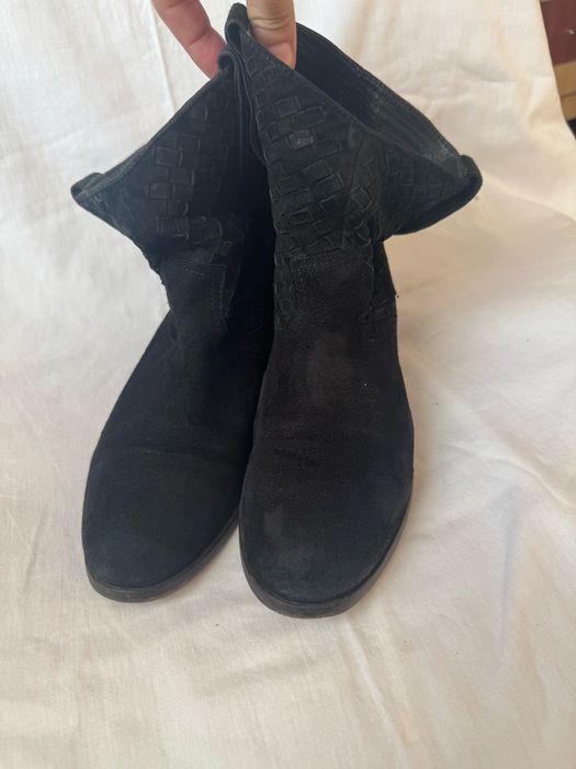 Ghete piele naturala intoarsa, măr.38, marca Fraiche