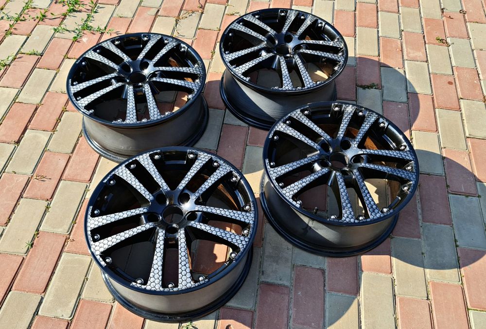Титанки R17, 5x112 комплект