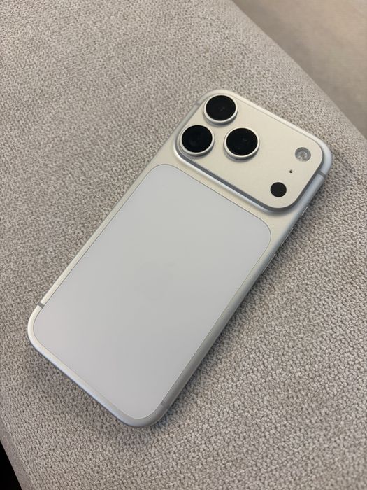 17 pro 512 gb е - сим , идеальное состояние