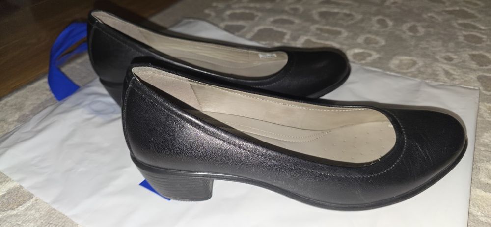 Продам туфли Ecco