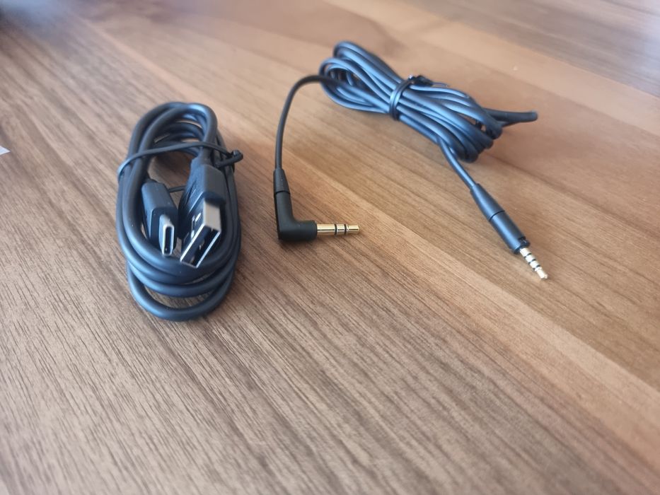 Слушалки с лого на "Krisko beats" Sennheiser HD 450 bt
