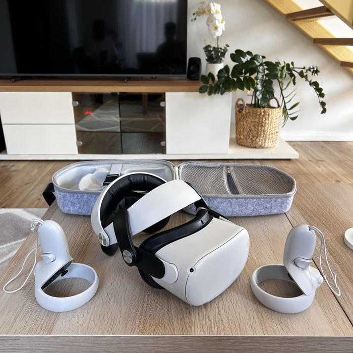 Meta Oculus Quest 2 cu Ergonomic Strap si Geanta de carat, 128GB Nou