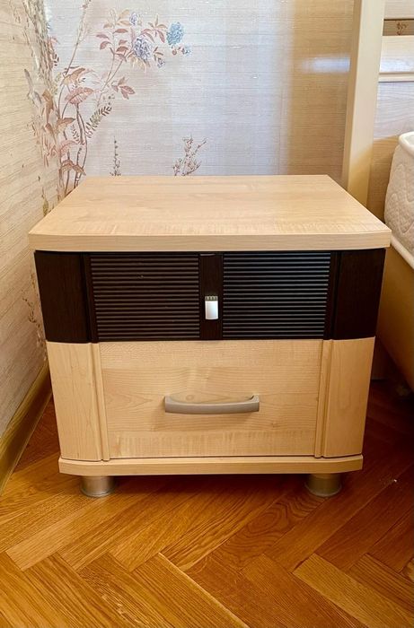 Двуспальная кровать с матрасом