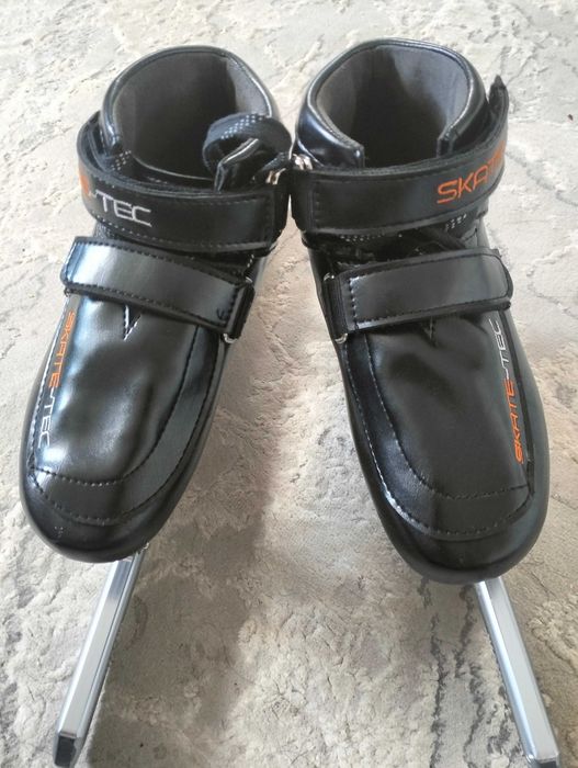 Продам коньки для шорт трека