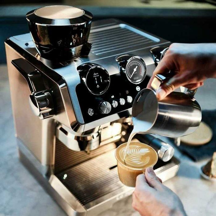 Кофемашина (кофеварка) Delonghi  La Specialista Maestro +доставка